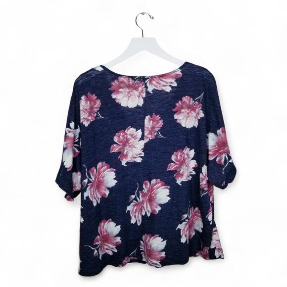 MAURICE'S 24/7 "Roadtrip Tee" Dark Floral Knit Pullover Square V-neck - Size XXL - Picture 5 of 10